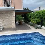 Alka Vila