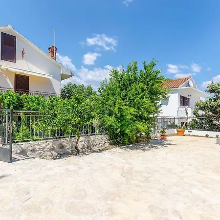 Villa Alka *