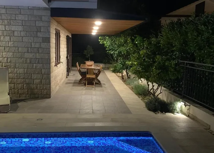 Alka فيلة تروغير