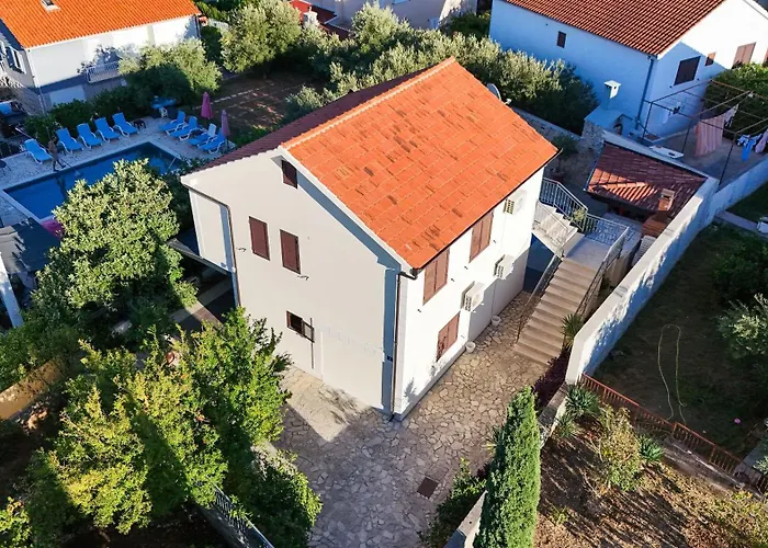 Alka فيلة تروغير