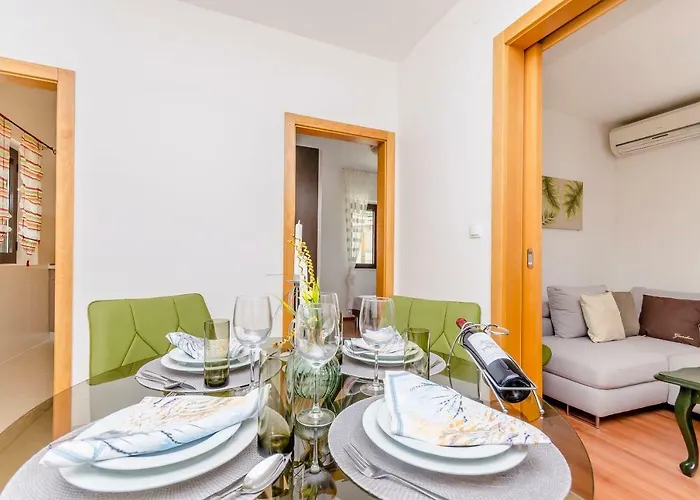 Alka فيلة تروغير